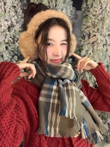 Xinhelp Retro Gingham Scarf Couple Shawl K-style Student All-Matching Thick Warm Plaid Knitting Scarf Female