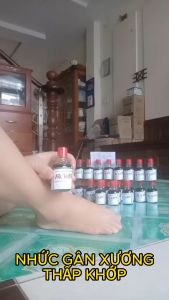 Dầu xoa bóp xương khớp gia truyền Bình An làm từ thảo dược thiên nhiên