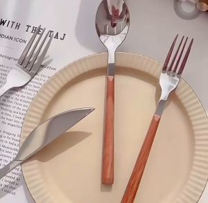 Bộ dao dĩa thìa cán gỗ thép không gỉ phong cách Hàn Quốc sang trọng