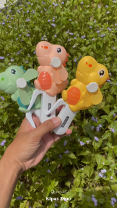 Kipas Angin Tangan Manual Karakter Gemes - Warna-Warni Gaya Angin Datar Bahan Plastik