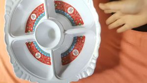 Khay lẩu / mâm nhựa Melamine có hoa văn đựng thức ăn phần - KL 01: 35.5 x 35.5 x 5.6 cm / KL 02: 27.0 x 27.0 x 5.4 cm