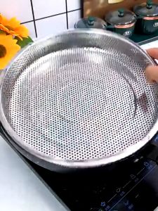 23cm/26cm Stainless Steel Steamer Food Stand with Tripod Removable Handle No Scalding Multi-function Fruit Cleaning Drain Basket