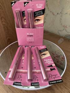 Xi Xiu Divine liquid eyeliner pen waterprof black with stamp