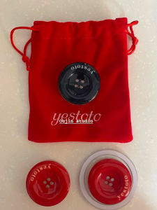 ชิ้นส่วนโทรศัพท์มือถือแบบยืดหยุ่นสีแดงคริสต์มาสสไตล์เกาหลี INS ดีไซน์น่ารัก ปุ่มหนังสือ ช่องจัดเก็บอุปกรณ์สำหรับงานวันใหม่