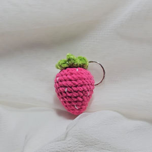 móc khóa bằng len trái dâu STRAWBERRY handmade