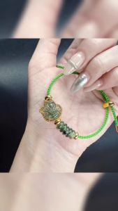 vòng tay nữ hồ ly thạch anh tóc xanh tự nhiên vip bọc vàng tây mix đồng điếu thạch anh tóc xanh vipvòng tay đá phong thủy hợp mệnh hỏa mệnh mộc trang sức thiết kế đủ hóa đơn thẻ bảo hành