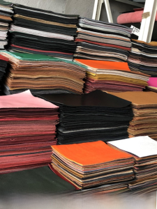 New Arrival First Layer Cowhide Leather Handmade DIY Leather Fabric Leftover Material Vegetable Tanned Leather Crazy Horse Oil Wax Leather Small Sheet Leather