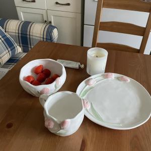 Sweet & Delicate Ceramic Dessert Plate