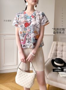 Áo Thun Nữ Ngắn Tay Miyake - Họa Tiết Graffiti Phá Cách Form Pleat Dễ Phối Đồ #7668