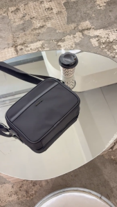 DAPPER กระเป๋าสะพายข้าง Nylon Zipper Crossbody Bag สีดำ + DAPPER Box