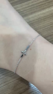 Poh Heng Jewellery 18K Cross Bracelet in White Gold