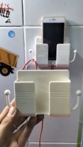 Kệ Đựng Điện Thoại Sạc Dán Tường HÀNG VIỆT NHẬT XỊN 5689 có móc treo chìa khóa dây sạc