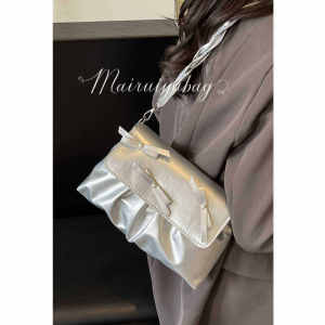 Niche Style Texture Bow Bag Womens 2024 New Arrival Summer Shoulder Messenger Bag Versatile Handheld Ruched Underarm Bag