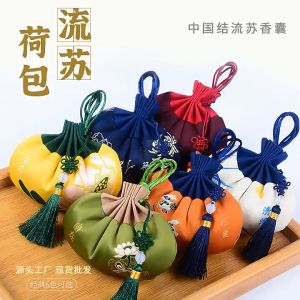 Túi thơm túi thêu đựng lá thơm làm quà tặng treo ô tô tủ quần áo khử mùi hương thảo mộc dễ chịu