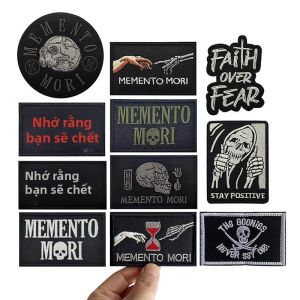 Memento Mori Skull Chiến Thuật Thêu Hình Thêu Huy Hiệu Giữ Tinh Thần Lạc Quan Với Móc & Vòng Dán Cho Ba Lô Quân Sự Nhãn Dán Polyester 3D Handmade Thân Thiện Với Môi Trường