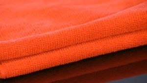 Autoglym Hi-Tech Microfibre Finishing Cloth (Red) Perfect for Buffing off Polish and Wax from Bodywork Enhancing Product Performance for the Ultimate Finish