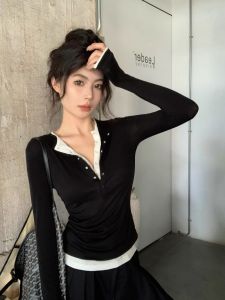 เสื้อยืดคอกลมแขนยาวผู้หญิงสไตล์อเมริกัน INS ฤดูใบไม้ร่วง 2025 ดีไซน์ไม่ซ้ำใคร เสื้อชั้นในสองชิ้นปลอม เสื้อตัวบน