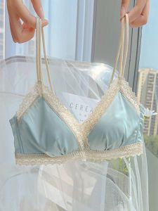 French Style Womens Lingerie Small Bust Gathered No Steel Ring Thin 2022 New Set Beautiful Back Triangle Cup Young Girls Bra and Panties Set