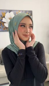 Jilbab Segi Tiga Instan Ayumi Malay Bahan Jersey Jaguar By Alya Hijab