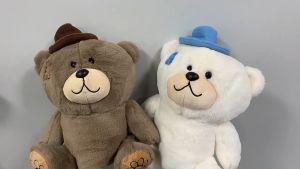 ปลอกหุ้มหัวไม้กอล์ฟไดร์เวอร์ Cover Driver ตุ๊กตาหมีสีครีมหมวกสีฟ้า (CDD003) Teddy Bear HELLO NRC 1 PCS