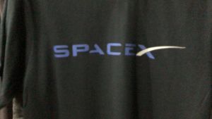 Kaos SpaceX Advanced Rockets and Spacecraft Space X Tshirt Bahan 100% Cotton
