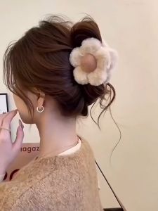 New Plush Flower Hair Clip Fashionable And Sweet Ladies Hairpin  High-Grade Large Back Head Grabbing Clip Sepit Rambut