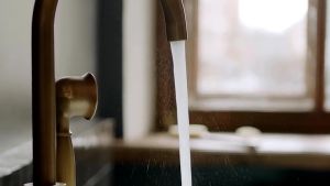 Hetras Multi Room Spray สเปรย์ปรับอากาศ ลดกลิ่นอับ สเปรย์ฉีดผ้า ยอดฮิตจากเกาหลี 300 ml.