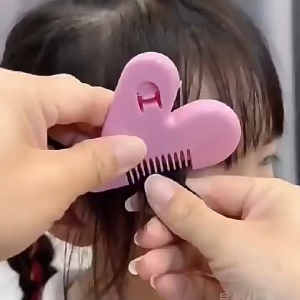 Hair Cutter Love Silet Potong Poni / Sisir Potong Poni Anak / Alat Pemotong Poni Rambut Anak Bayi Dan Dewasa Serbaguna / Alat Cukur Rambut Anak / Hair Cutter
