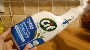 CIF Perfect Finish Anti Limescale Spray Tap Cleaner Soap Scum Removal Stains Removal Limescale Removal (700ml) Pembersih Deposit Air Keras Sink Bilik Mandi