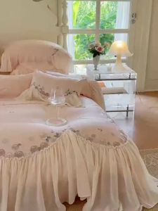 (FREESHIP MAX) SET 4 MÓN CHĂN GÂ GỐI LỤA SATEEN 100S BÈO REN THIẾT KẾ PHONG CÁCH PHÁP CHIIBEDDING