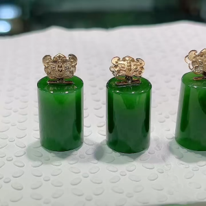 Montagne Jewelry 18k Pure Gold necklace for women Auspicious mythical creature Design Fine Jewellery Natural 29x13.8mm Grade A Green Jade Pendant