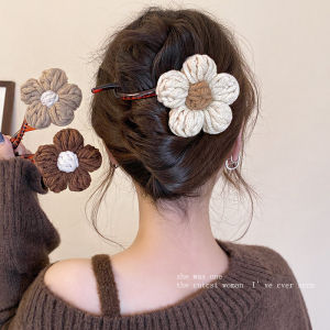 Autumn Winter Knitted Flower Hair Clip Twisted Female Model New 2024 Luxury Feeling Hair Accessories for Women Sweet Style