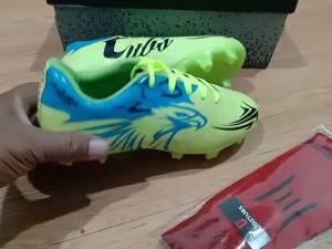 KIDZTUBS Sepatu Bola Anak Paket Komplit Sepatu Bola Tas Skin Deker Kaos Kaki Usia 6-10 Tahun Size 28 29 30 31 32 33 34 35 36 37 KDZ1616122224