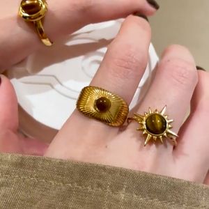 Pharaoh🍓Cincin Batu Mata Harimau Bunga Matahari Emas Untuk Wanita Cincin Paduan Desain Khusus COD