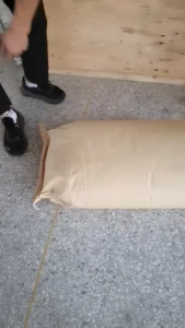 Wholesale 5000 pcs 15kg to 25kg capacity kraft bag 70GSM food grade laminated kraft bag with PP woven lining inside kraft paper plus PP liner inside for strong and leak-free storage food grade we customize bulk orders 5000 pcs MOQ