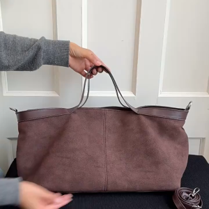 SEA YADOU  กระเป๋าโท้ทผิวด้านแบบหลวมๆสำหรับผู้หญิงกระเป๋าถือสำหรับเดินทางทุกวันทุกชุดกระเป๋าสะพายข้างแบบด้านความจุขนาดใหญ่กระเป๋าใบใหญ่