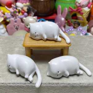 Dreamer Angry White Cat Toy Figure out of Box Plaything Collectible Anime Game Collectibles for Fans over 14 Years Old