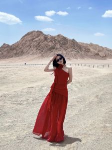 ชุดเดรสยาวสีแดงเซ็กซี่สำหรับผู้หญิง ทรงเอ เดรสยาวคลุมเข่า แขนกุด คอวี กระโปรงทรงเอ ชุดไปงานปาร์ตี้ฤดูร้อน