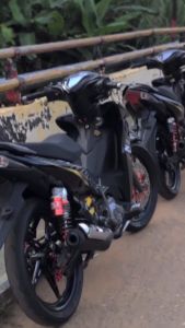 STRIPING STICKER LIS LES POLET yamaha jupiter z1 fi hitam full 2021 list body standar berkualitas termurah Mahkota Stiker