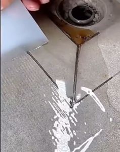 กาวกันน้ำโปร่งใส 100 มกลม กาวกันรั่วซึม น้ำยากันซึม กาวใสทากันรั่ว ผู้ชาย หรือหุ้นครอบคุณภาพ 4 หมื่น ราคาที่ละเอียด 1,390 ซื่อได้ด้วย