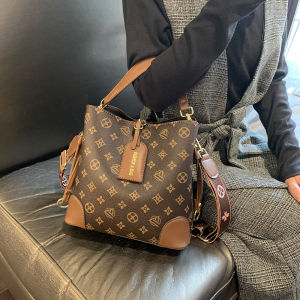 Elegant Commuter Large Capacity Bucket Handbag Womens Shoulder Crossbody Bag Luxury Minimalist Ladies Tote Soft Polyester Lining