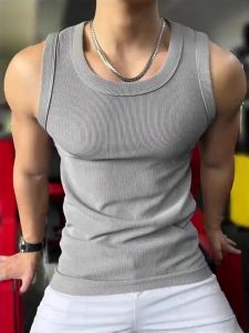 เสื้อกั๊กแขนกุดสไตล์อเมริกันสำหรับผู้ชาย เสื้อกั๊กทรงเข้ารูป ทรงหลวม แขนกุด ดูดซับเหงื่อ ระบายอากาศได้ดี ชุดออกกำลังกาย ฤดูใบไม้ผลิ 2025