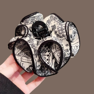 Cloud Print Cashew Nut Shark Clamp Womens Large Hair Clip Stylish Hair Accessories for Women Fashionable Hair Grips