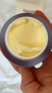 Eucerin Q10 Combo Chống Lão Hóa 48g - Công Thức Coenzyme Q10 Đậm Đặc Se Khít Lỗ Chân Lông & Căng Mịn Da - Kem Ngày Dưỡng Ẩm SPF15 Kem Đêm Phục Hồi Giảm Nếp Nhăn Sâu & Tái Tạo Độ Đàn Hồi