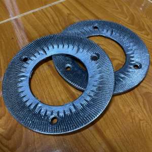 แผ่นบด อะไหล่ใบเครื่องโม่บดอาหารปลา/ข้าวโพด/ข้าวเปลือก