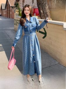 ชุดเดรสสีน้ำเงิน ทรงหลวม แขนยาว ทรงเข้ารูป สำหรับผู้หญิง ฤดูใบไม้ผลิ 2025 ชุดเดรสสไตล์ใหม่ ทรงเข้ารูป ทรงเข้ารูป