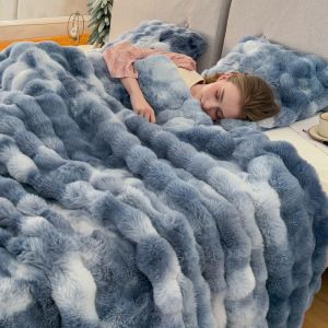 Tie-dye Imitation Rabbits Printed Flannel Blanket