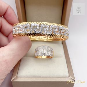 ประด้บเพชรลายเก๋งจีน ตัดขอบสีทองรอบวง 19cm