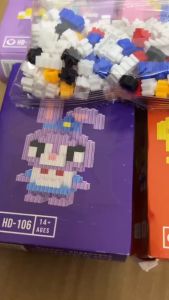 Đồ chơi khối xây dựng bé trai và bé gái gian hàng quà tặng giáo dục