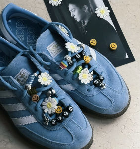 Xanh Dương DIY Hoa Cúc Đính Hạt Tôn Dáng Dây Giày Cho Adidas Gazelle Giày Phụ Kiện Miếng Dán Làm Việc Bởi Kwon Tấn Ah